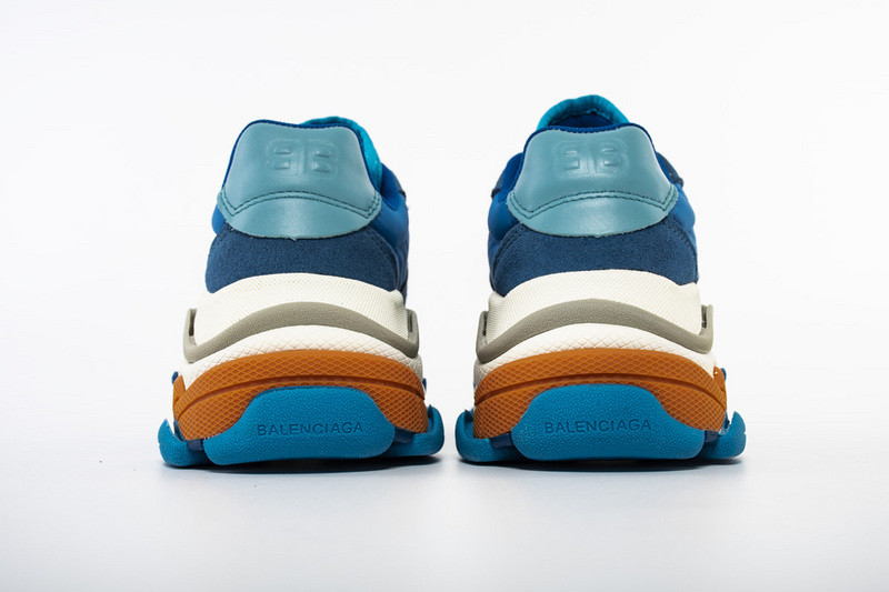 Ba*len*cia*ga triple s trainers