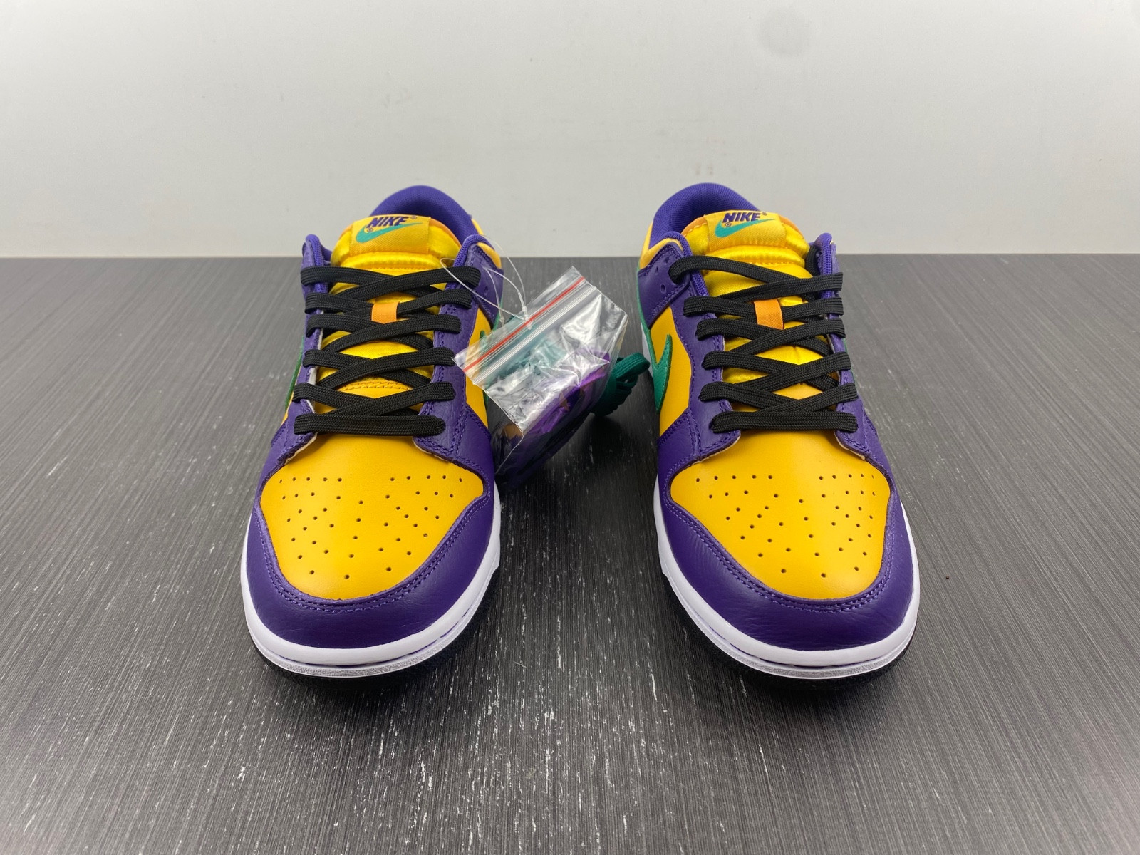 nike dunk low lx lisa leslie (w) - do9581-500