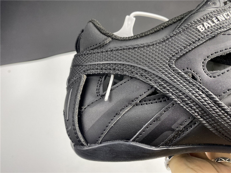 Ba*len*cia*ga track 6.0