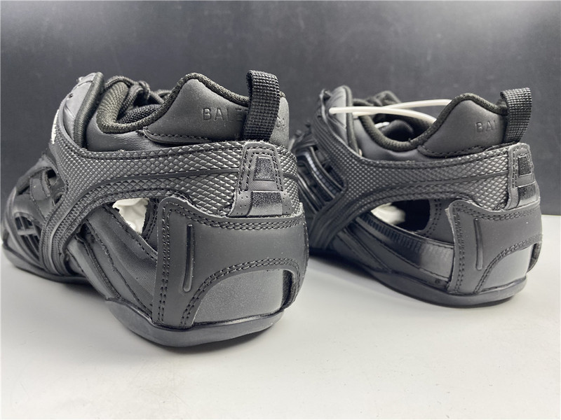 Ba*len*cia*ga track 6.0