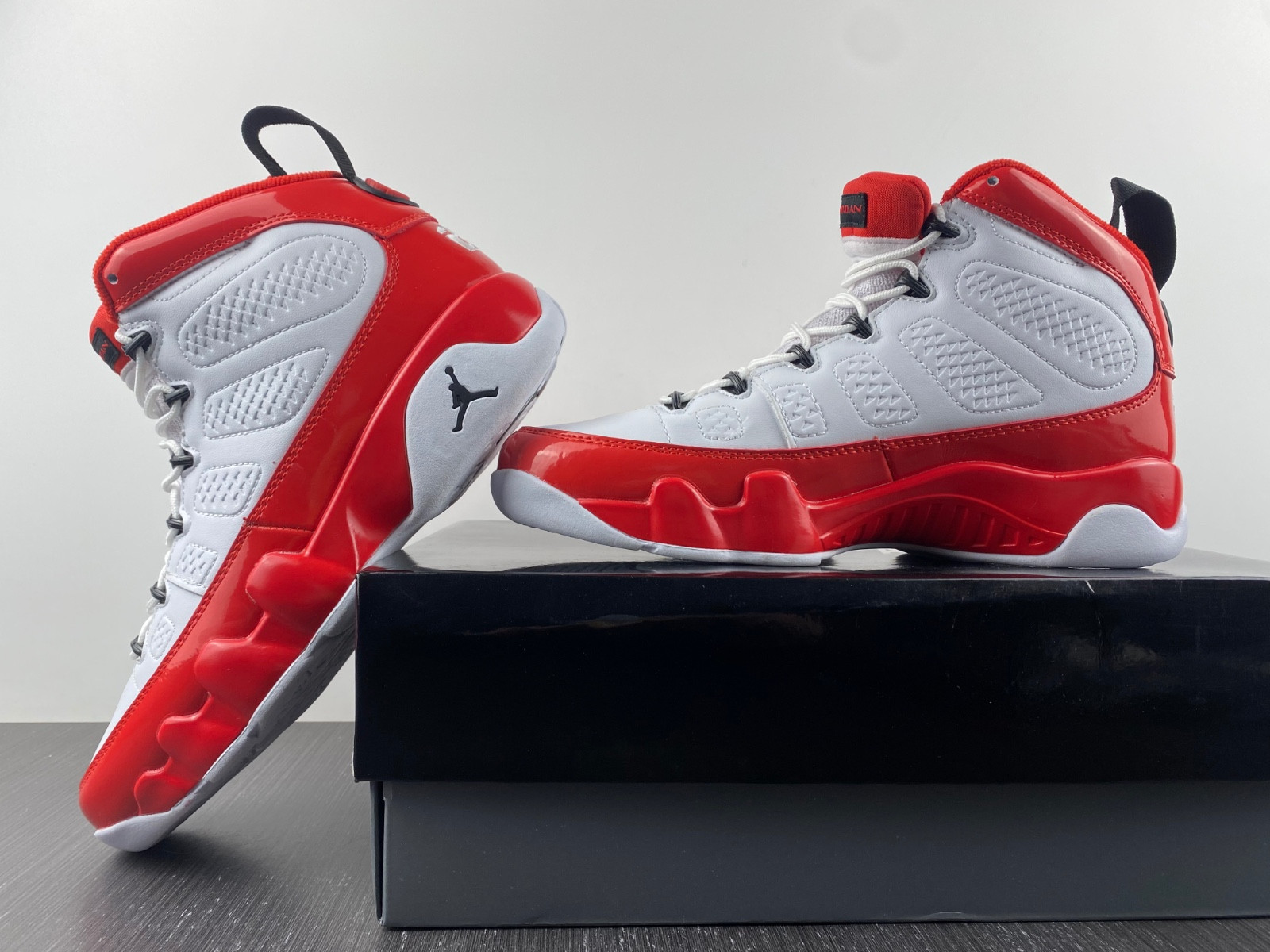 air jordan 9 white gym red red black 302370-160l