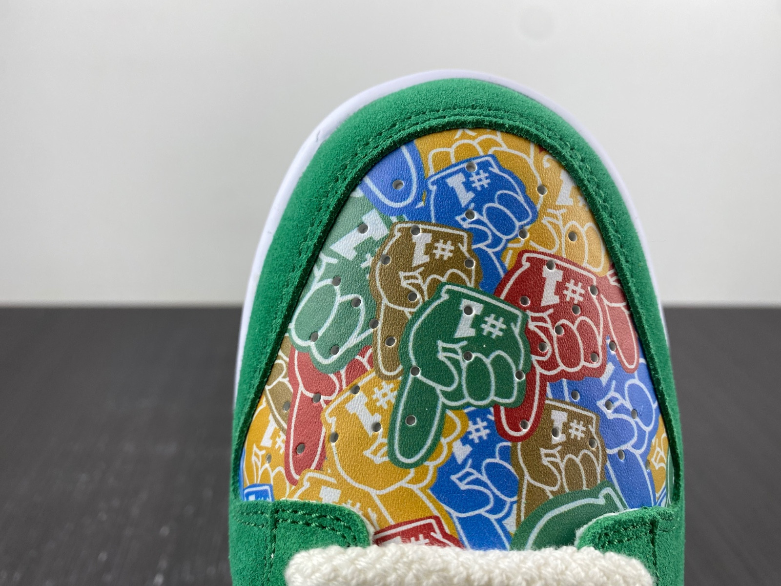 nike dunk low foam finger dz5184-300