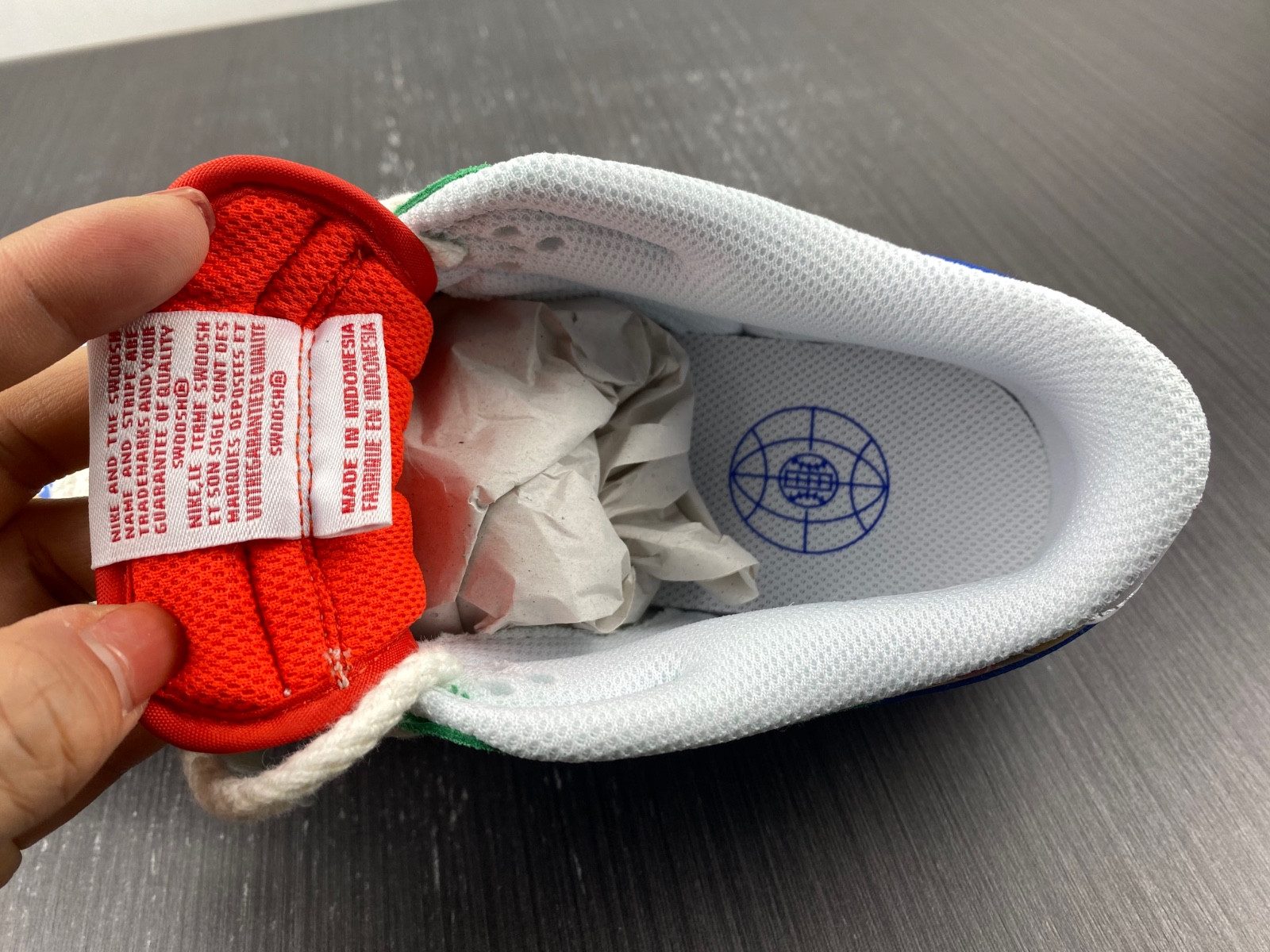 nike dunk low foam finger dz5184-300