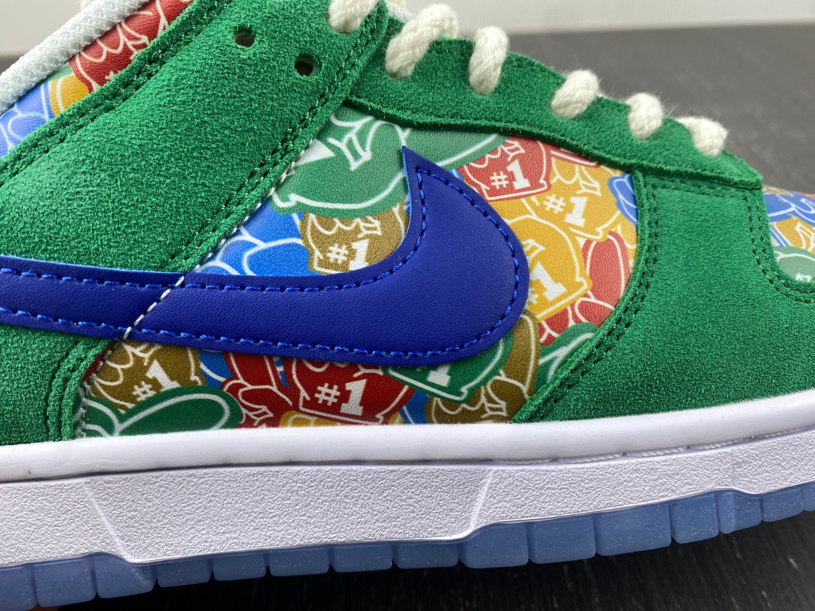 nike dunk low foam finger dz5184-300