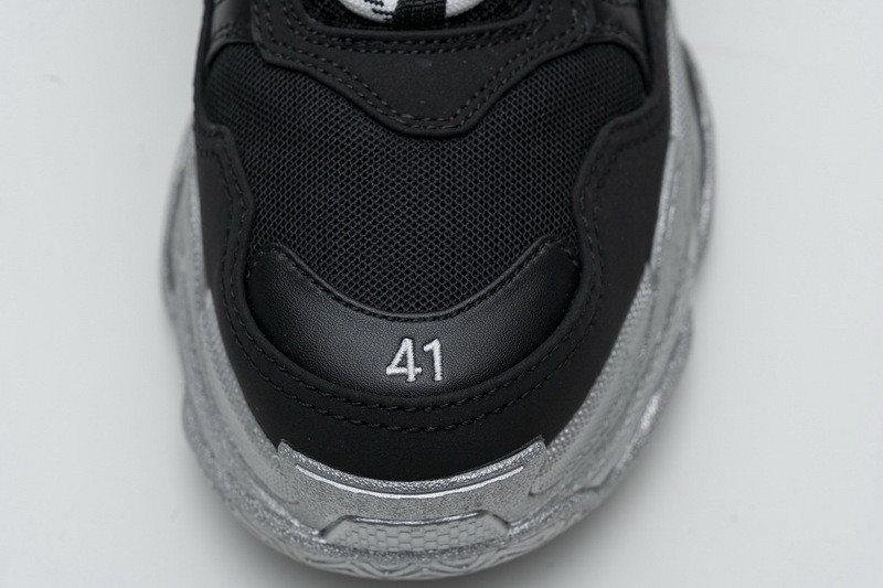 Ba*len*cia*ga triple s