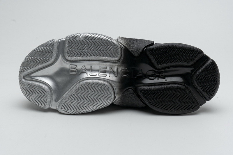 Ba*len*cia*ga triple s