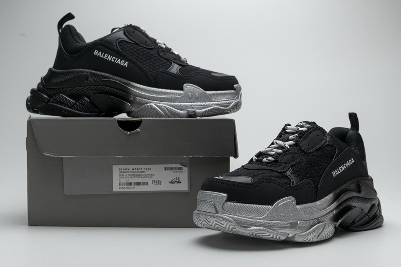 Ba*len*cia*ga triple s