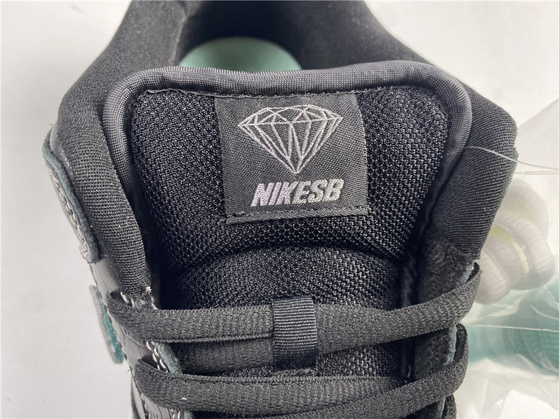 nike sb dunk low di*m*nd S*pply co black di*m*nd bv1310-001