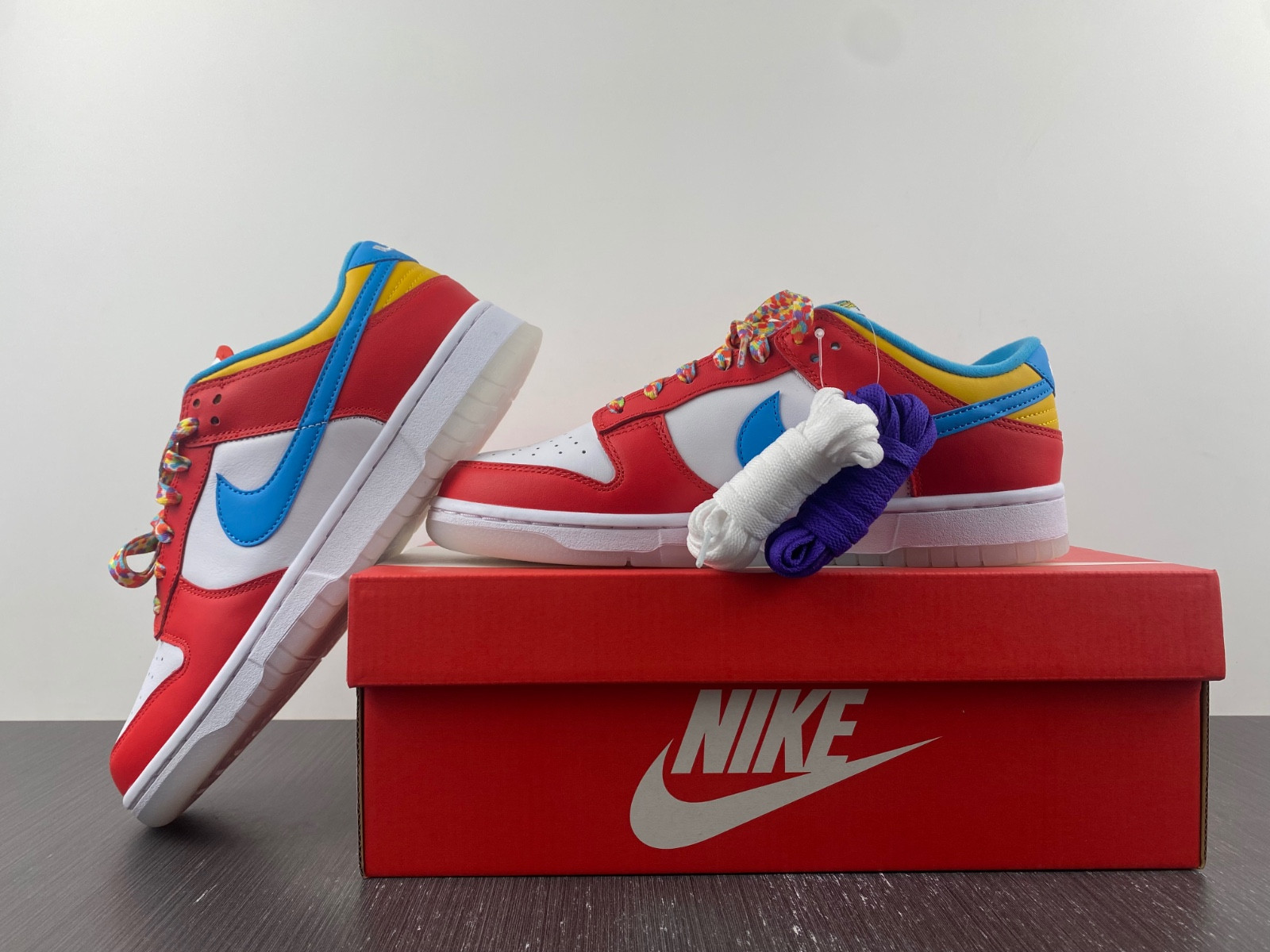 nike dunk low qs lebron james fruity pebbles dh8009-600
