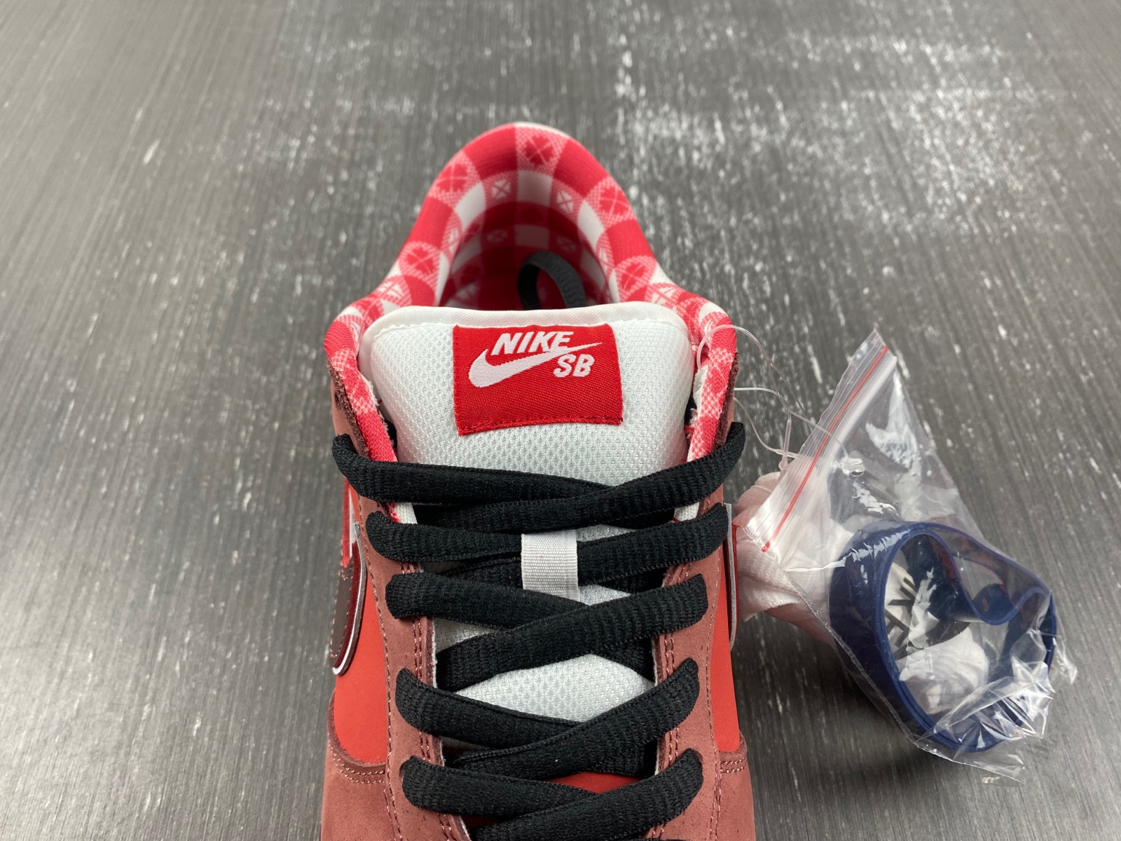 nike sb dunk low concepts red lobster 313170-661