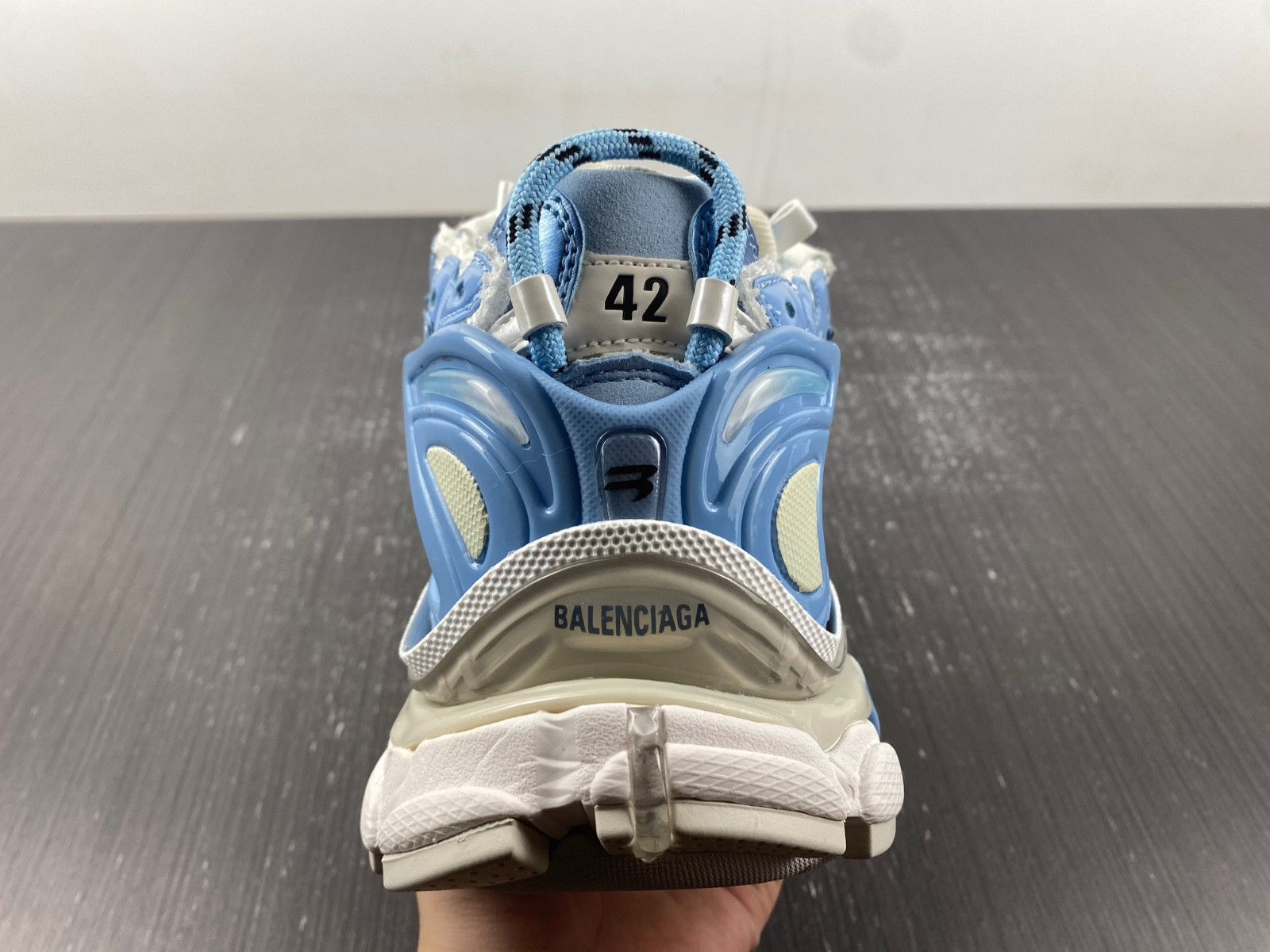 Ba*len*cia*ga runner sneaker