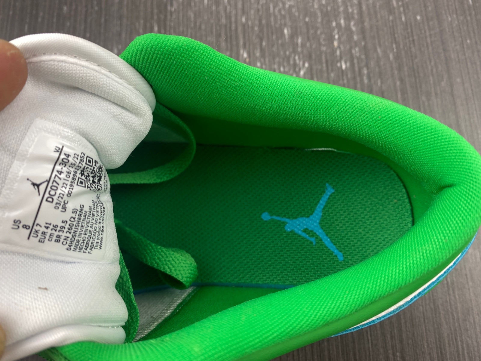 air jordan 1 low "lucky green/aquatone" dc0774-304