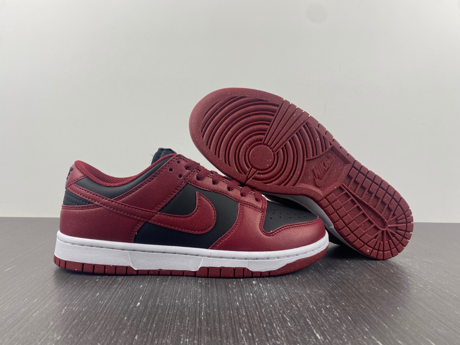 nike dunk low next nature dark red black dn1431-002