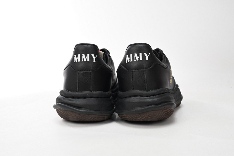 mmy sneaker 0032