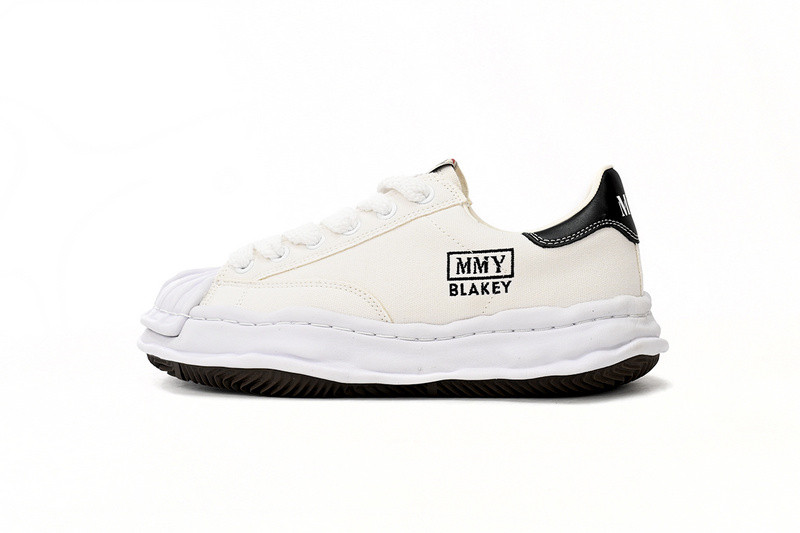 mmy sneaker 0031