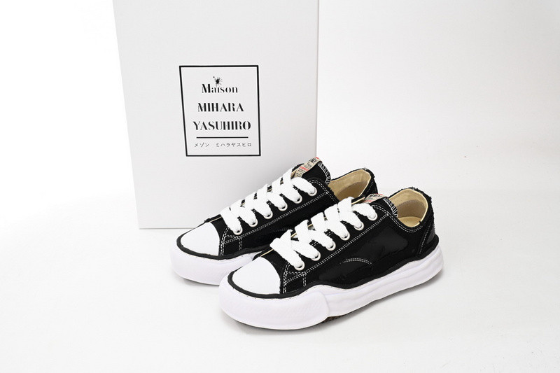 mmy sneaker 0035