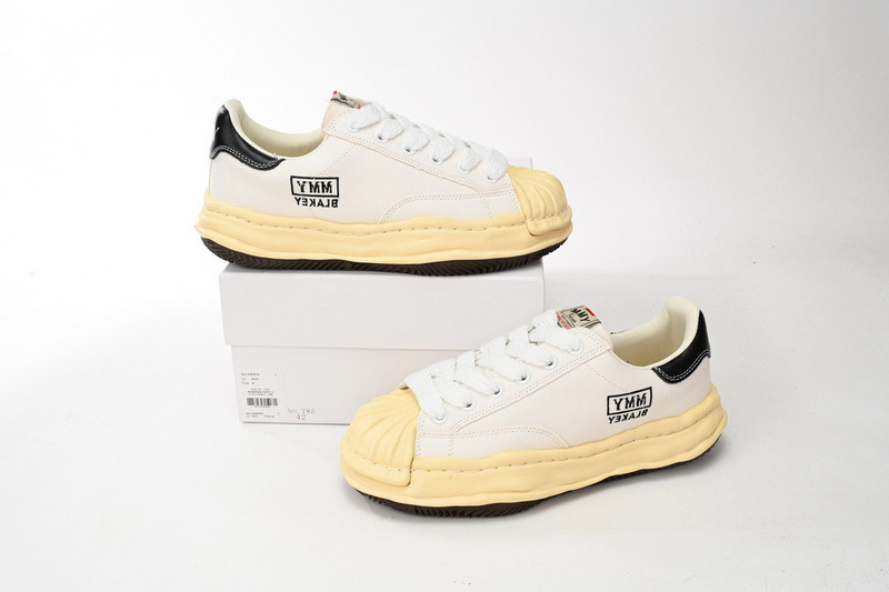 mmy sneaker 0038