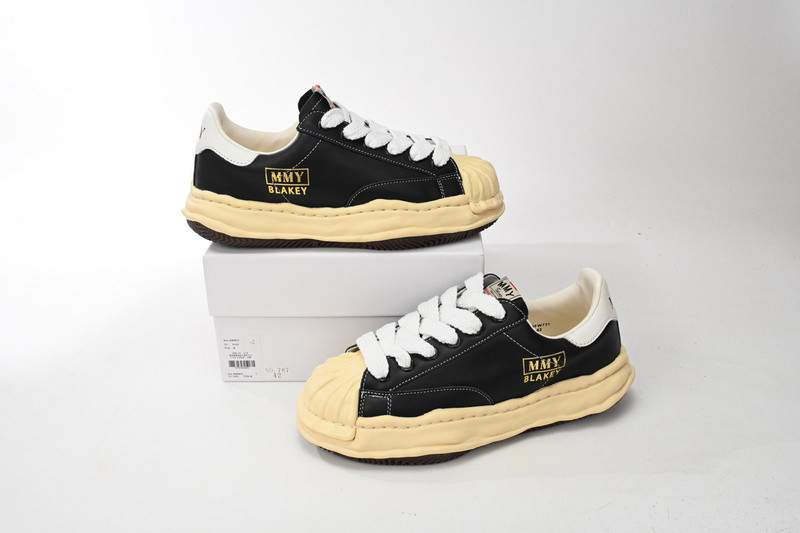 mmy sneaker 0040