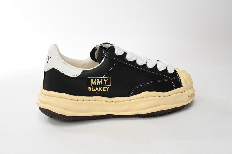 mmy sneaker 0040
