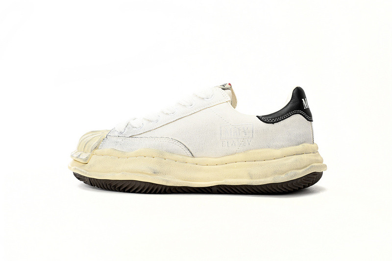 mmy sneaker 0042