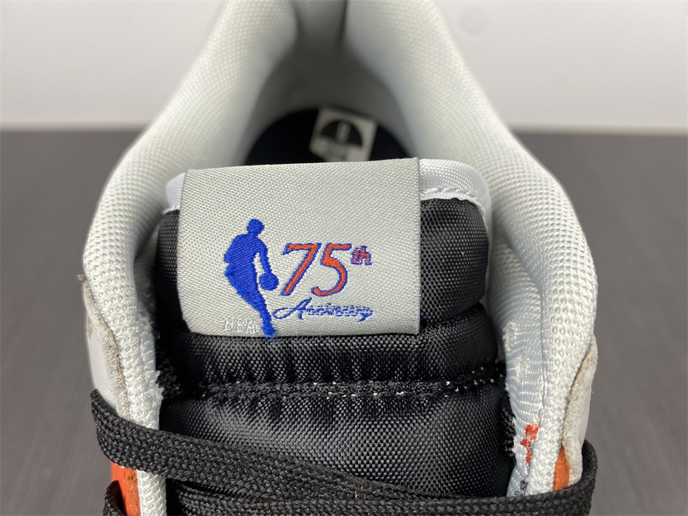 nike dunk low emb nba 75th anniversary knicks dd3363-002