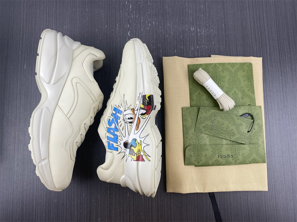 G*u*i sneaker pink with duck