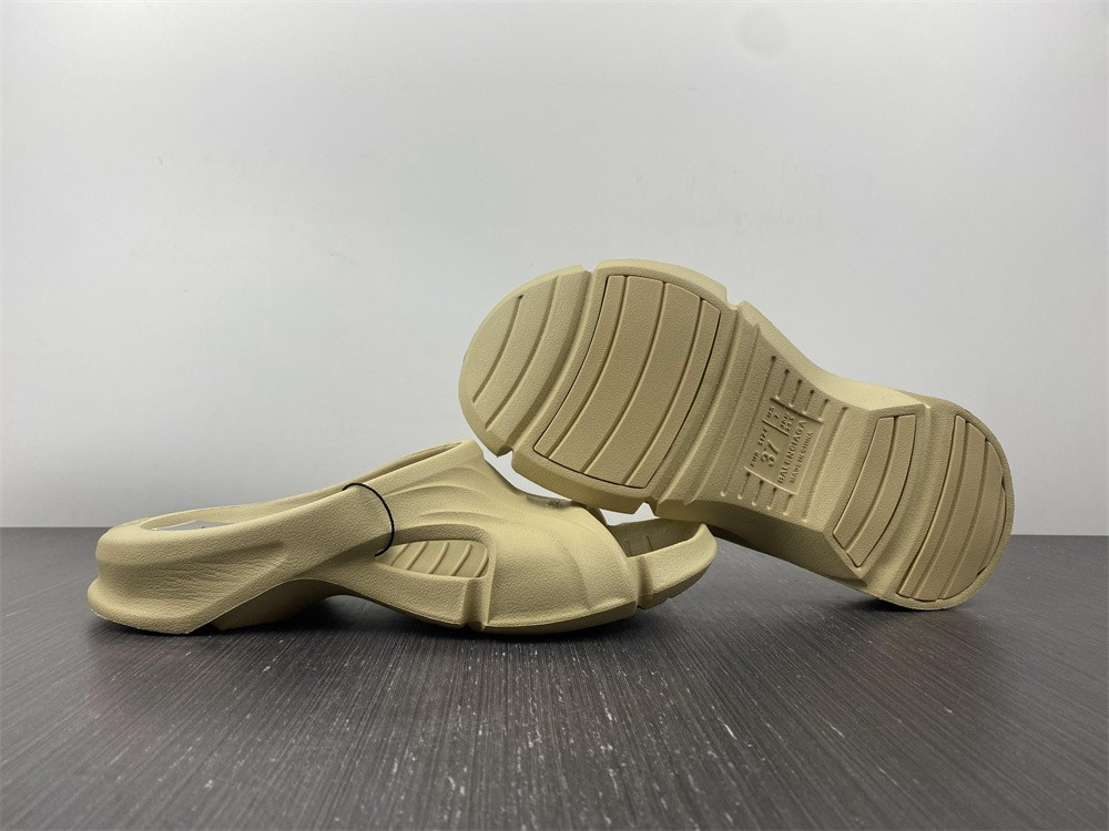 Ba*len*cia*ga mold slide sandal