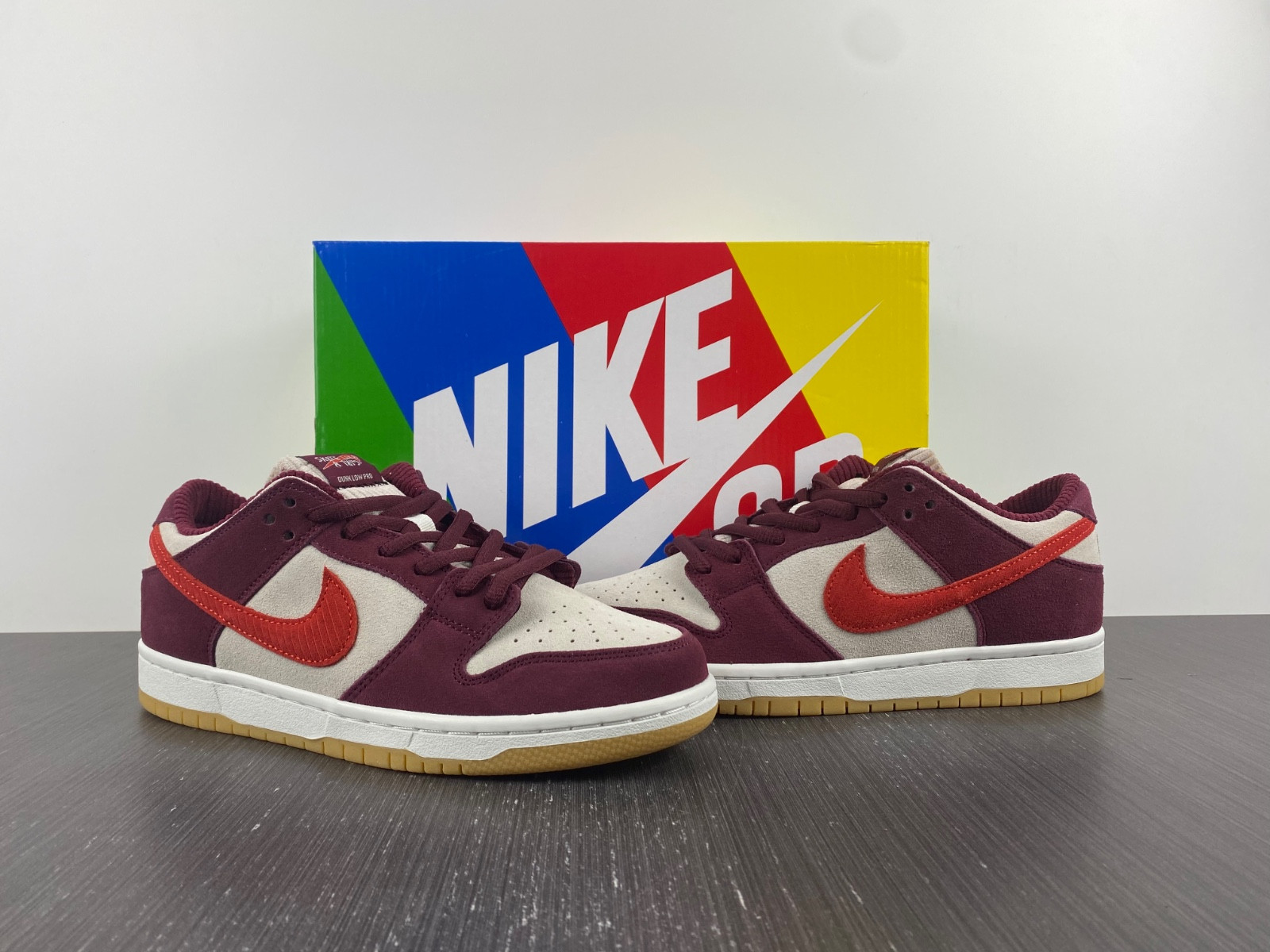 nike sb dunk low "skate like a girl dx4589-600