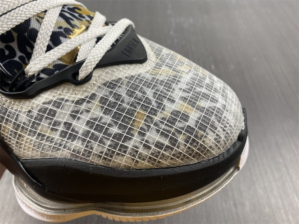 nike lebron 19 leopard dc9340-100