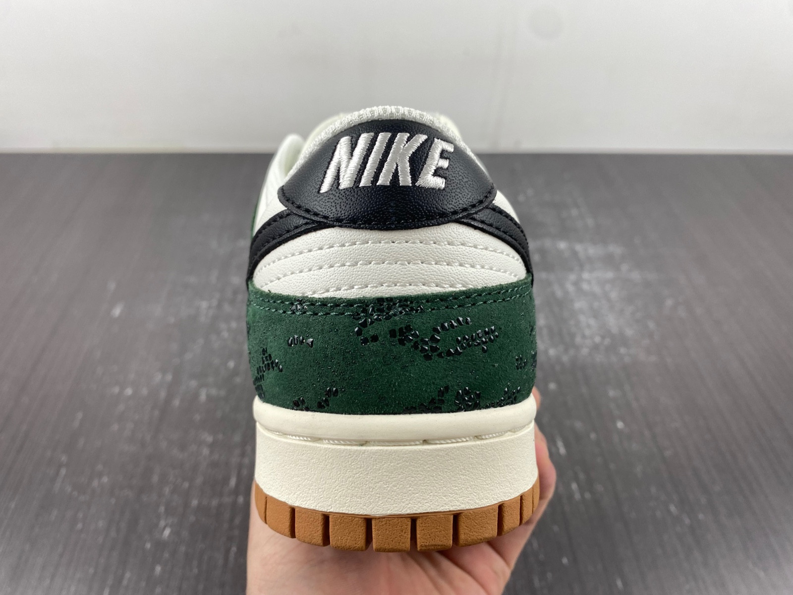 nike dunk low green snake fq8893-397