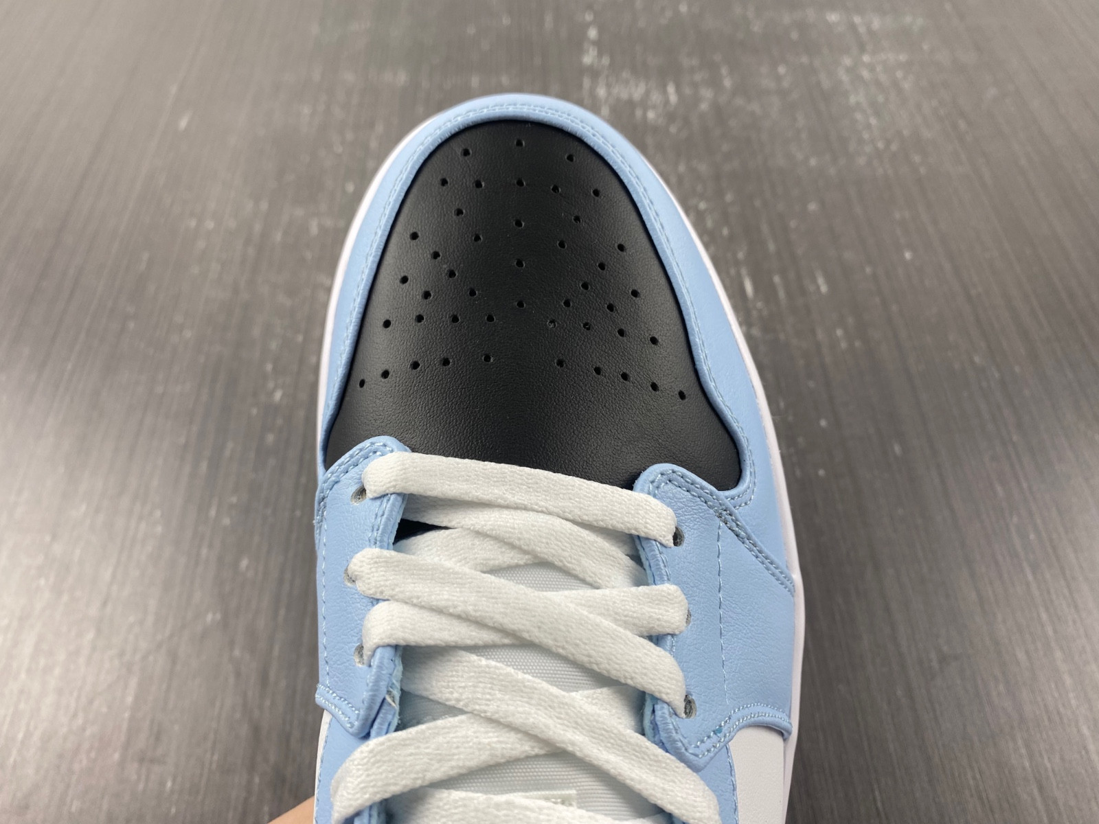 air jordan 1 mid gs ice blue 555112-401