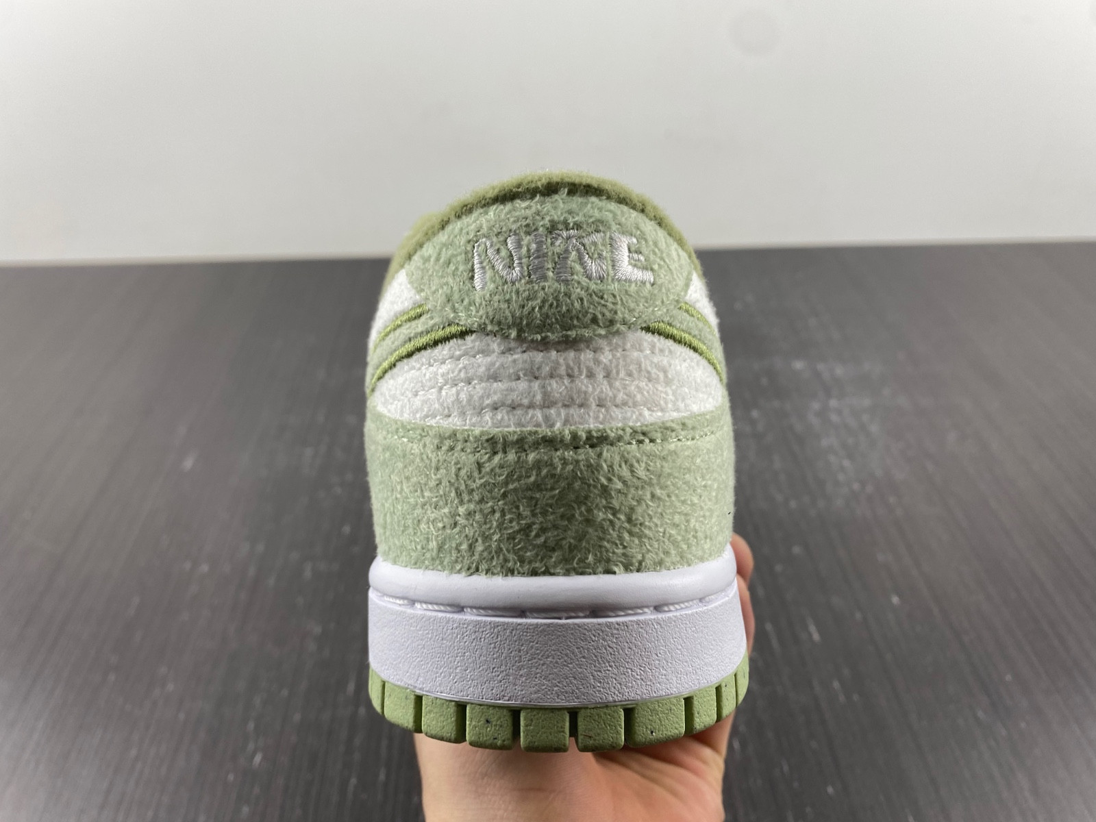 nike dunk low se fleece pack honeydew (w) dq7579-300
