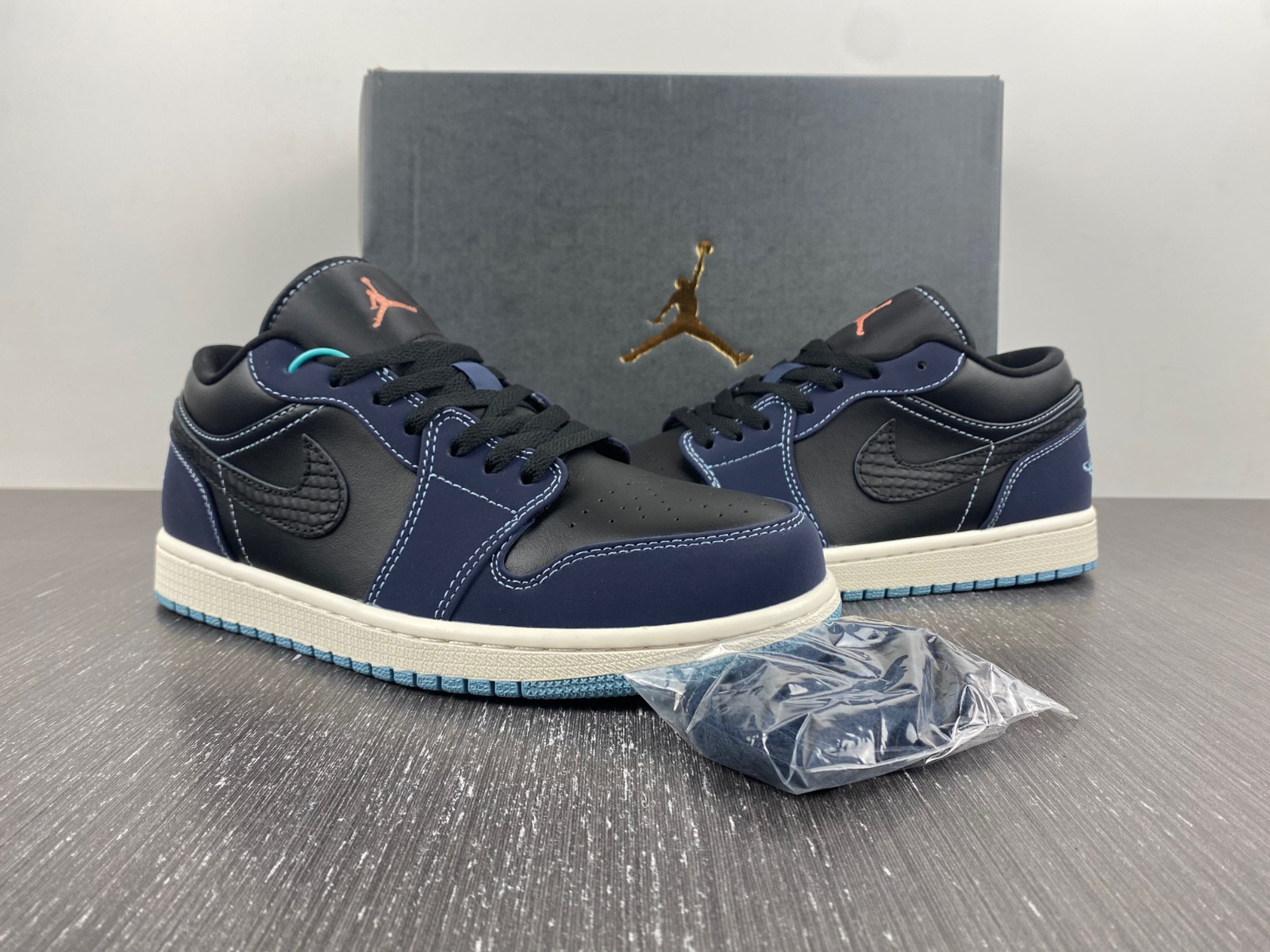 air jordan 1 low navy black snakeskin fj5478-010