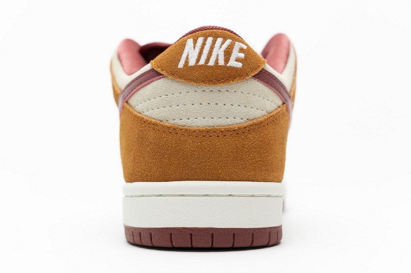nike sb dunk low pro dark russet cedar bq6817-202