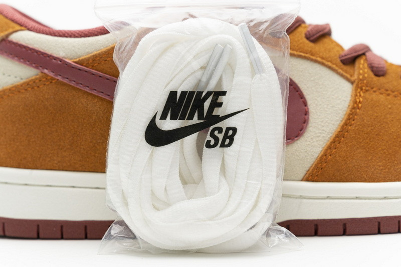 nike sb dunk low pro dark russet cedar bq6817-202
