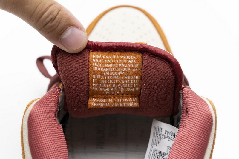 nike sb dunk low pro dark russet cedar bq6817-202