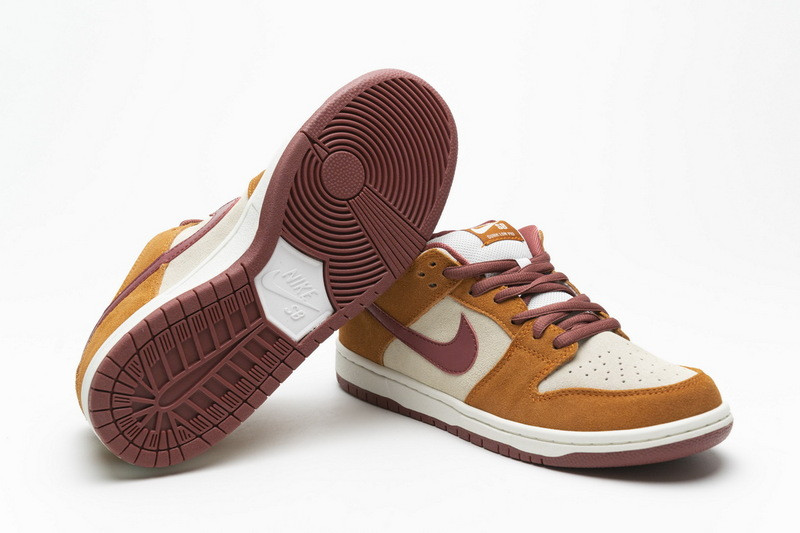 nike sb dunk low pro dark russet cedar bq6817-202