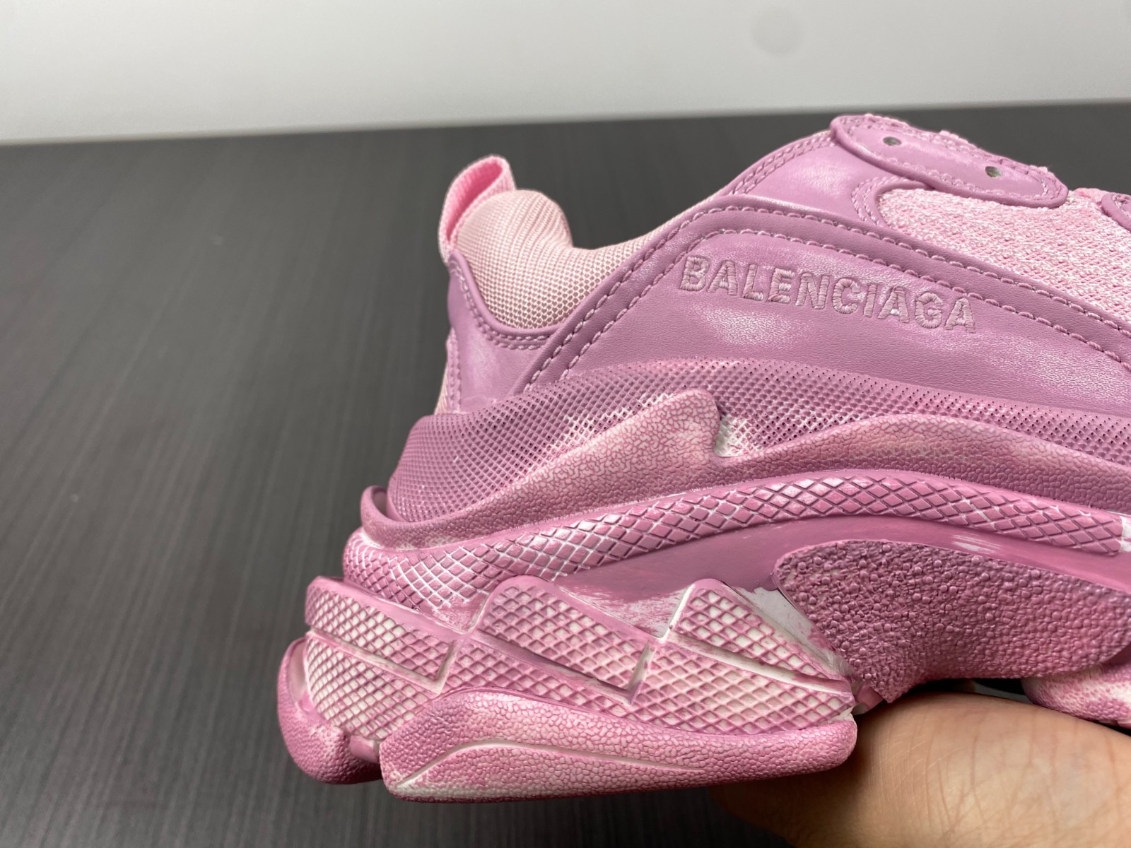 Ba*len*cia*ga triple s pink sneaker