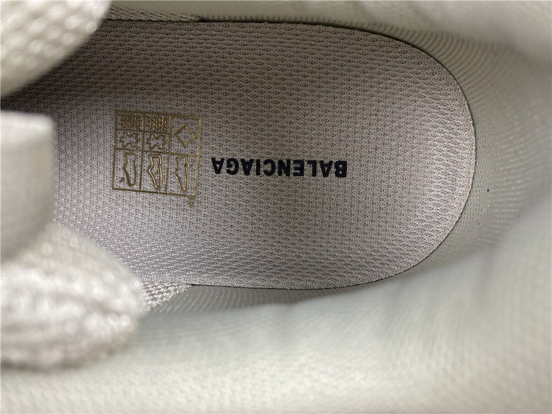 Ba*len*cia*ga triple s