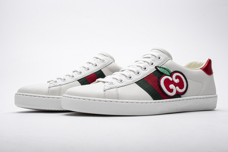 G*u*i low-top sneaker white with apple