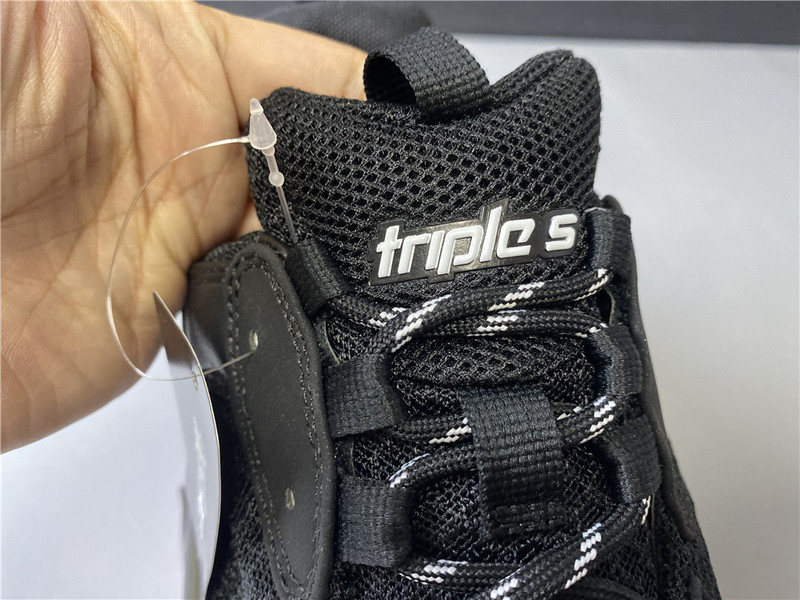 Ba*len*cia*ga triple s black sneaker