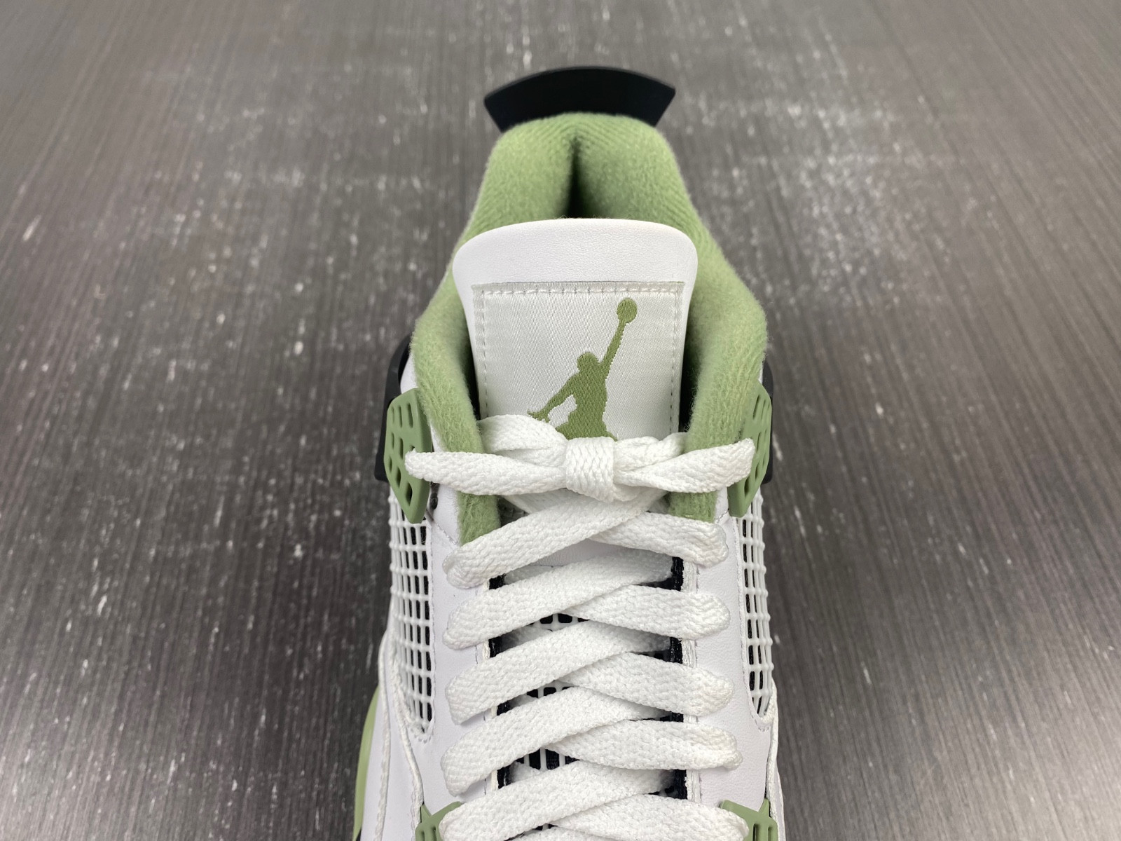 air jordan 4 seafoam oil green wmns aq9129-103