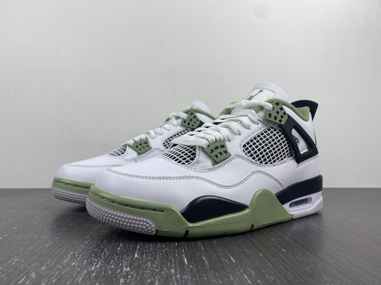 air jordan 4 seafoam oil green wmns aq9129-103