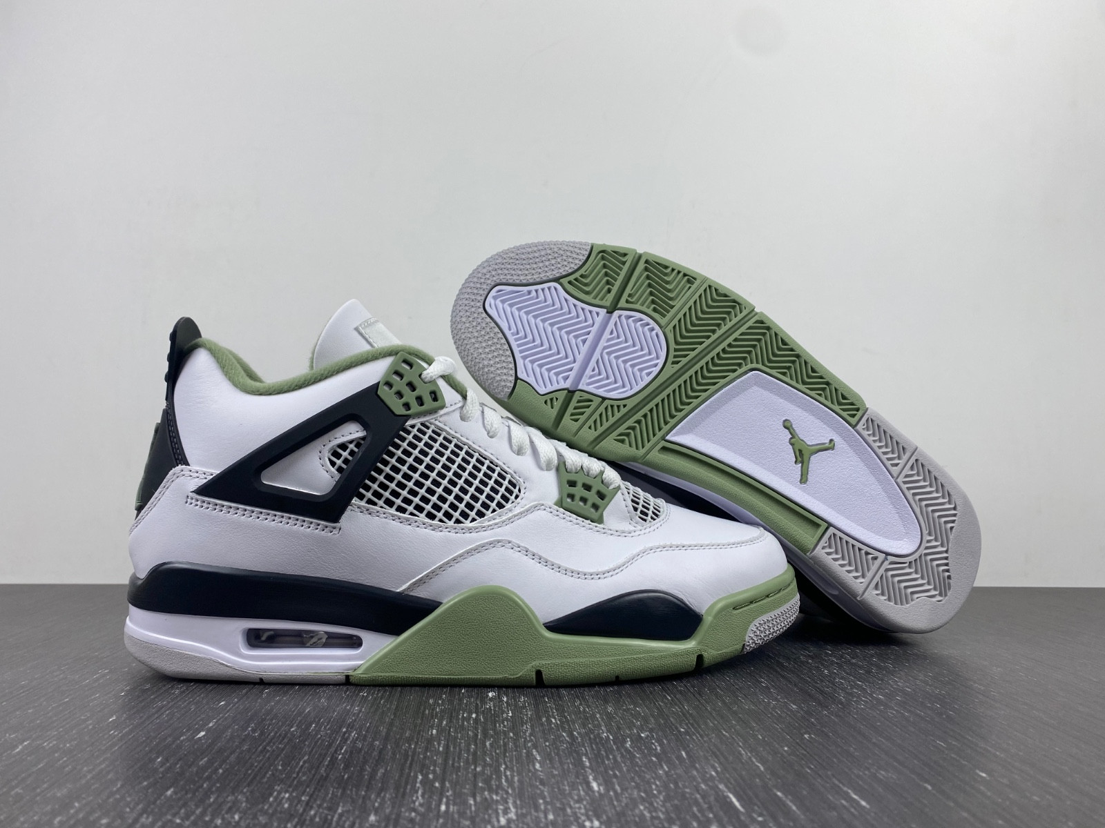 air jordan 4 seafoam oil green wmns aq9129-103