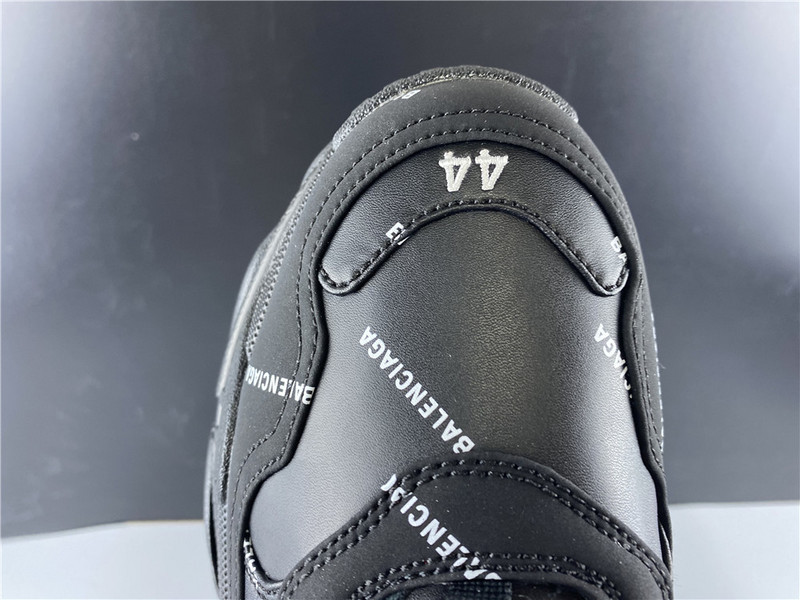 Ba*len*cia*ga triple s