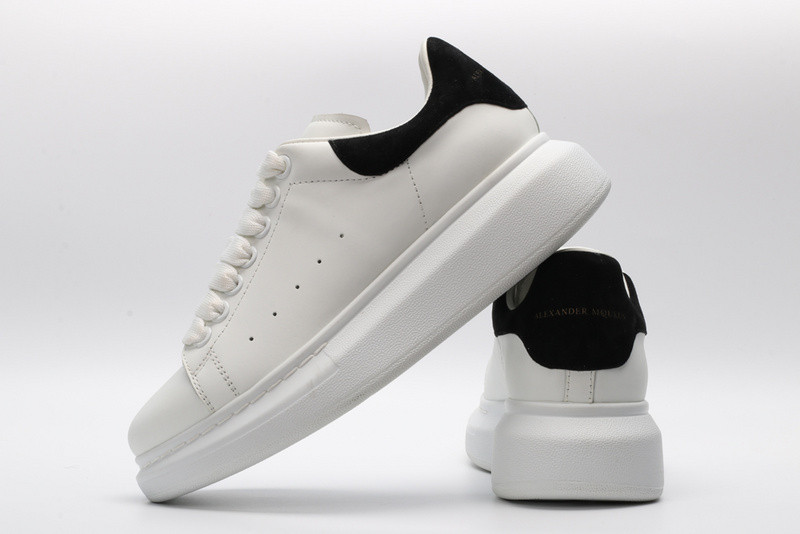 a1exa*der Mcqv*en white black