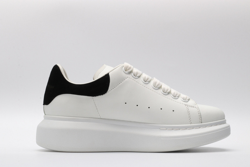 a1exa*der Mcqv*en white black