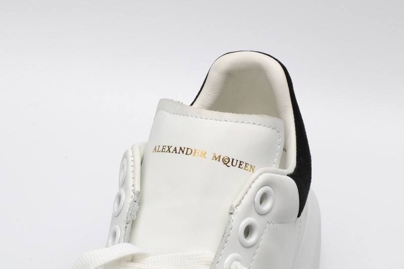 a1exa*der Mcqv*en white black