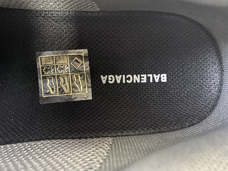 Ba*len*cia*ga grey blake triple s trainers