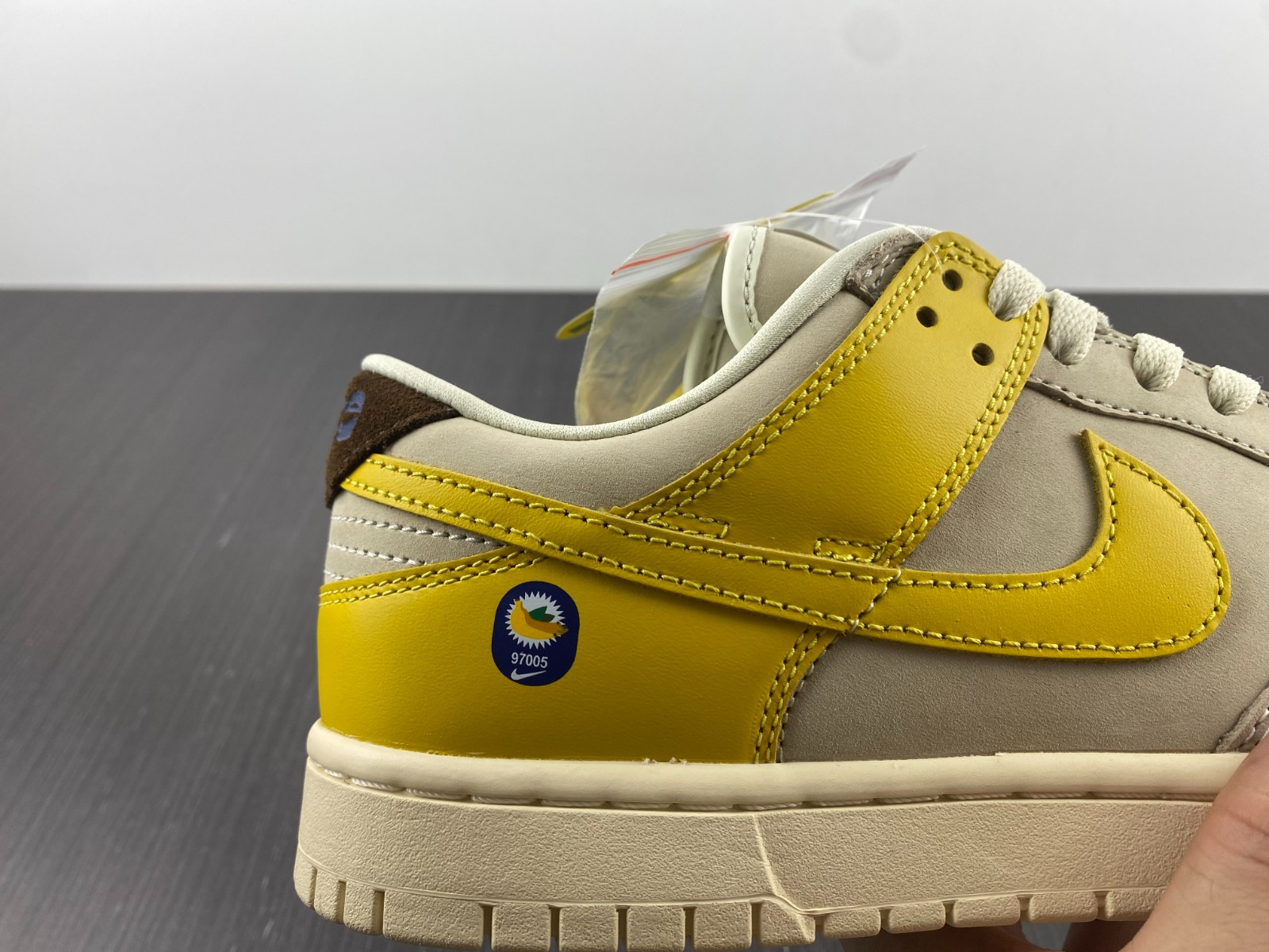 nike dunk low lx banana (w) - dr5487-100